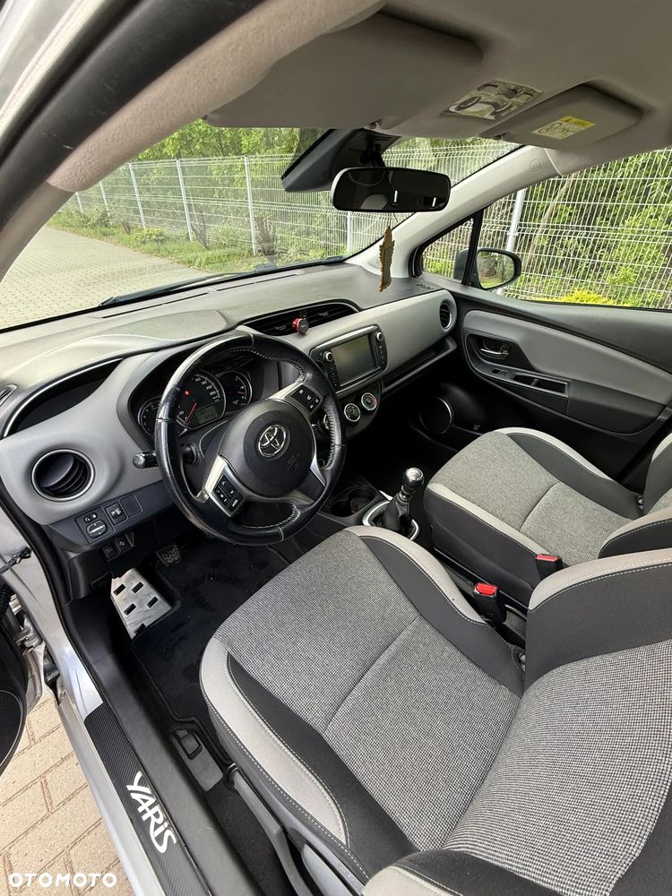 Toyota Yaris 1.4 D-4D Active EU6 - 11