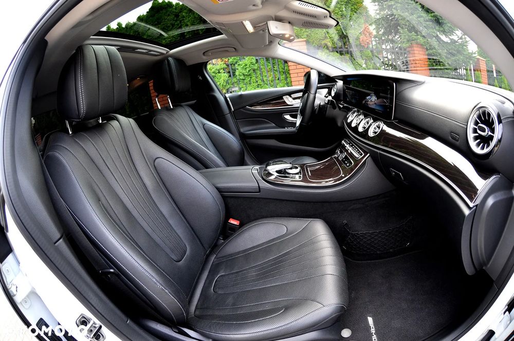 Mercedes-Benz CLS - 21
