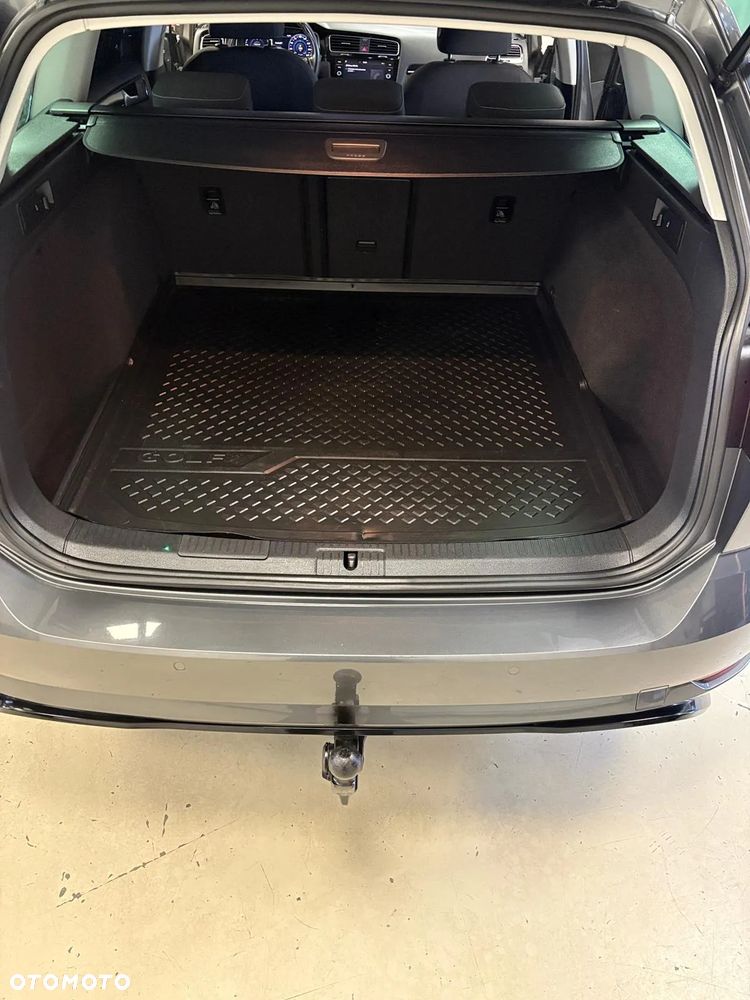 Volkswagen Golf 1.6 TDI (BlueMotion Technology) Comfortline - 24