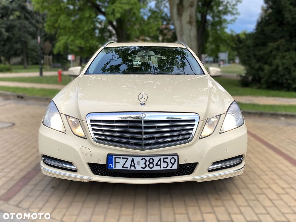 Mercedes-Benz Klasa E 200 BlueTEC 7G-TRONIC Elegance - 9