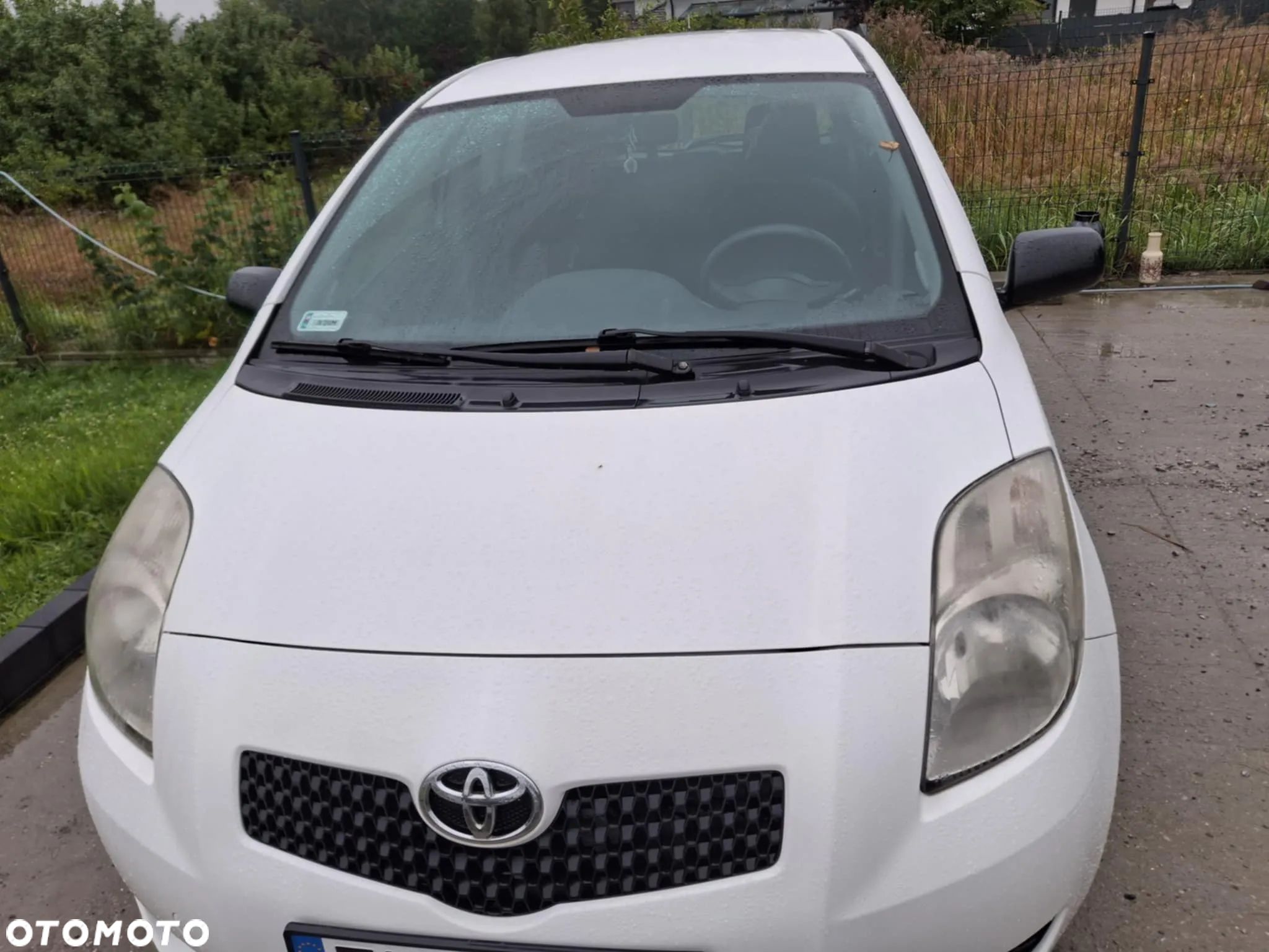 Toyota Yaris - 1