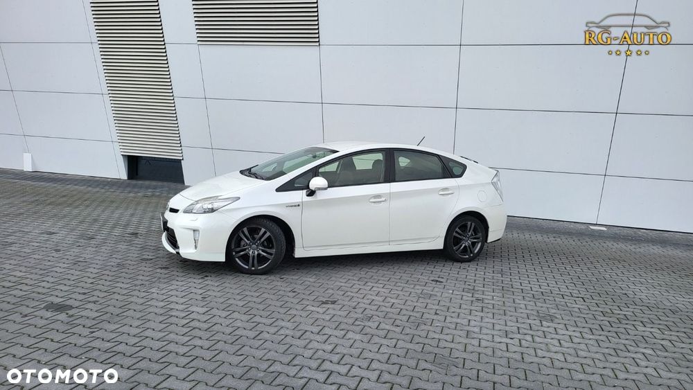 Toyota Prius - 13