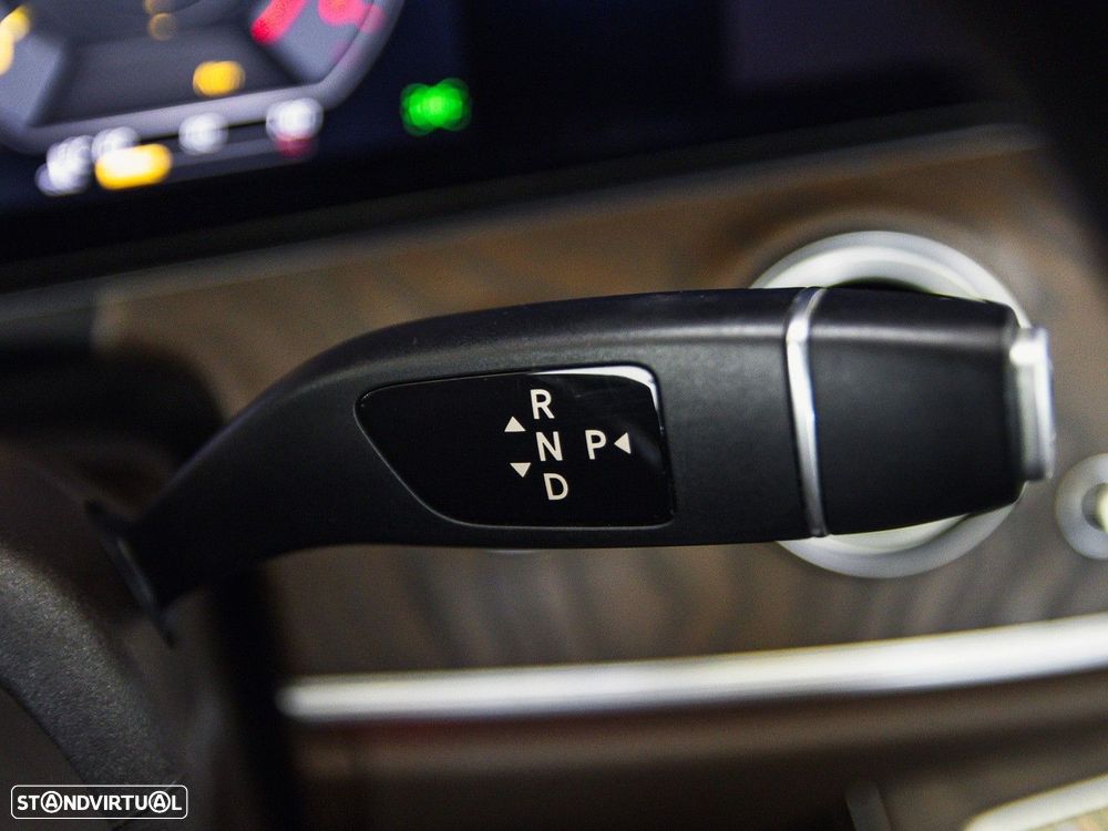 Mercedes-Benz E 220 d 4-Matic All Terrain Avantgarde + - 37