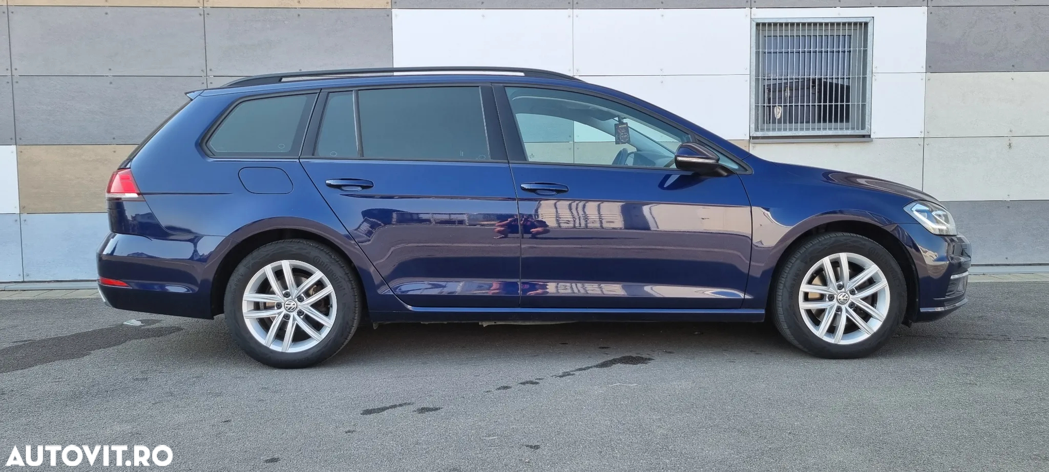 Volkswagen Golf 2.0 TDI SCR DSG Comfortline - 19