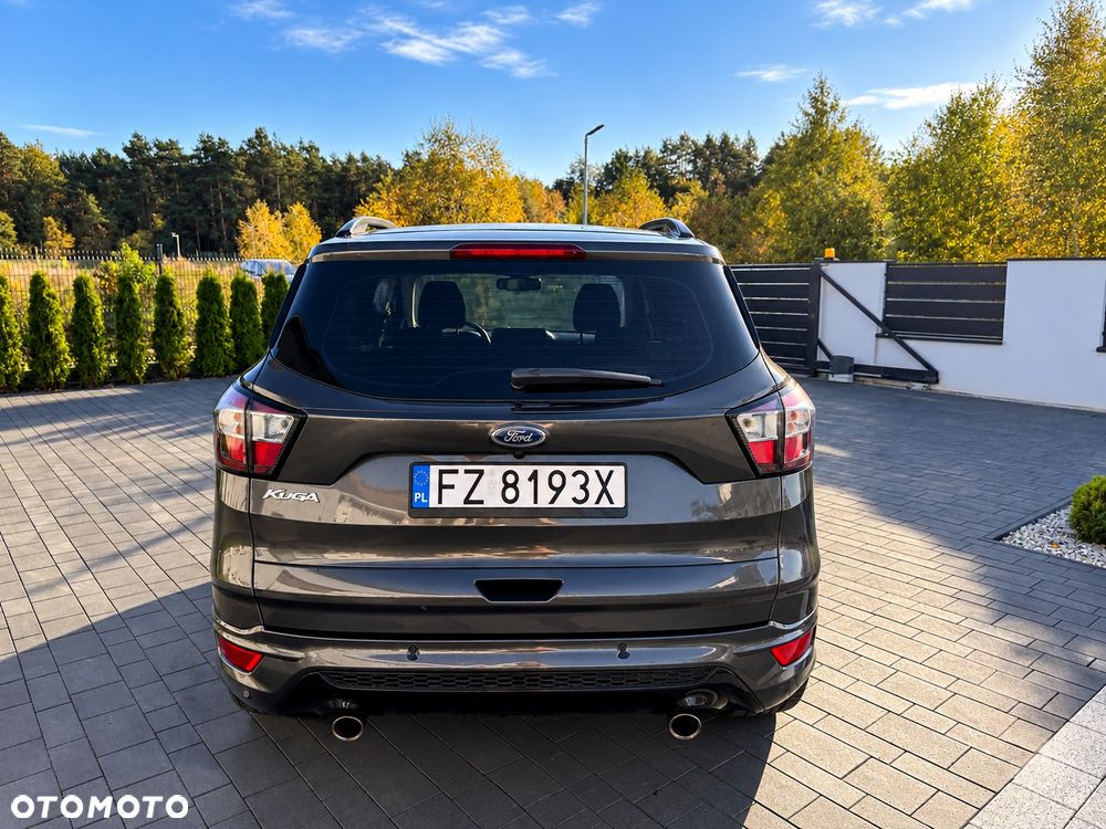 Ford Kuga - 10