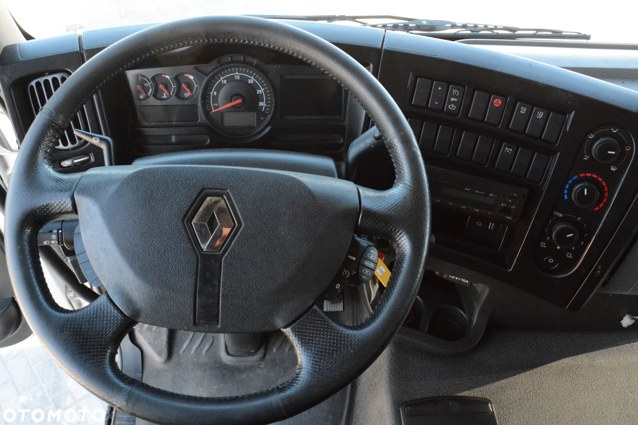 Renault D 19 WIDE / 2018 / Chłodnia / Lamberet / Agregat Carrier / Winda - 15