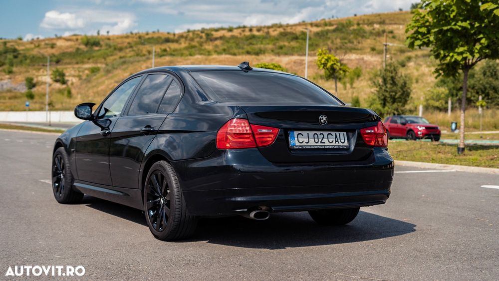BMW Seria 3 320d - 5