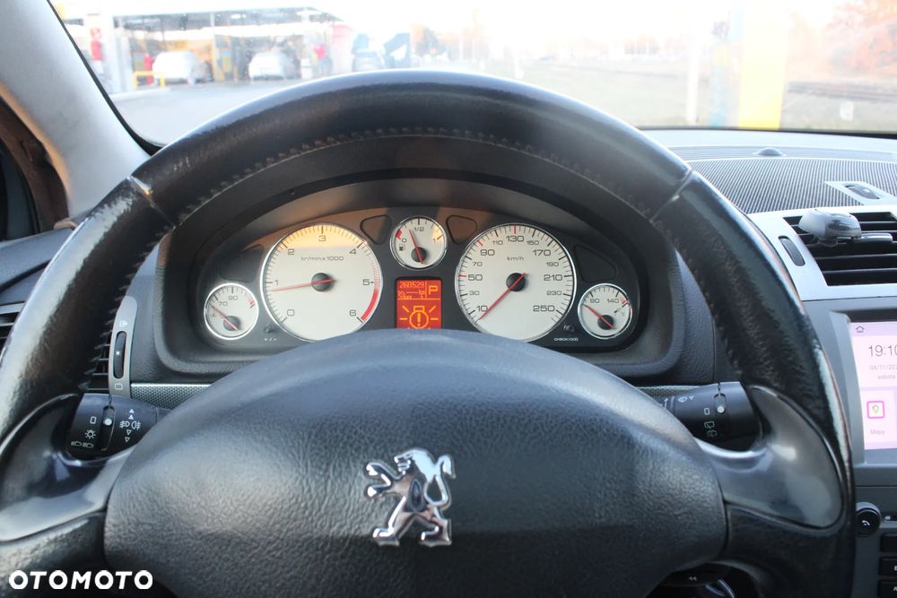 Peugeot 407 HDi 135 Automatik Premium - 32