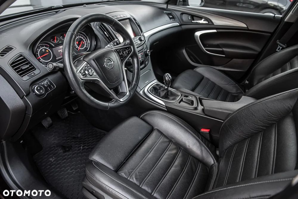 Opel Insignia - 15