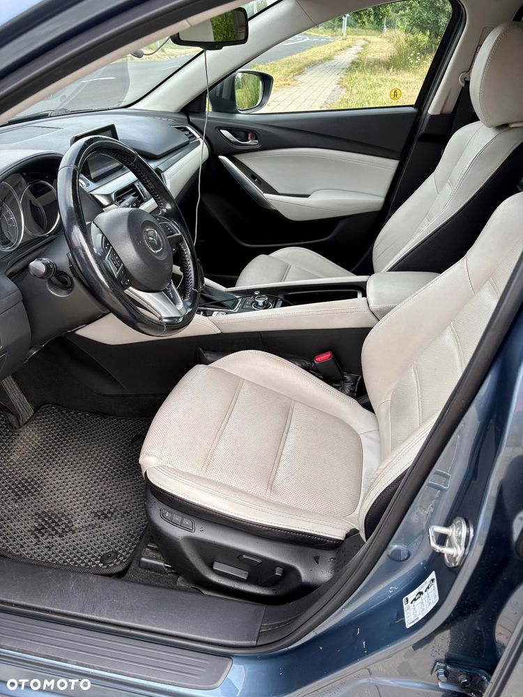 Mazda 6 - 4