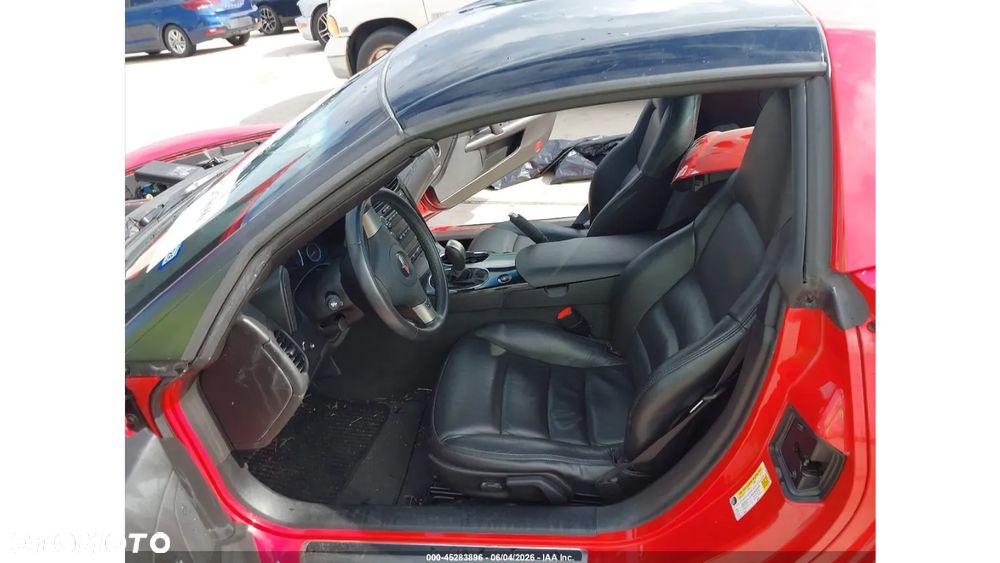Chevrolet Corvette - 11