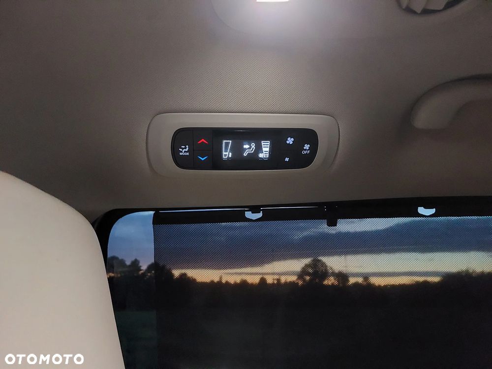 Chrysler Voyager - 23