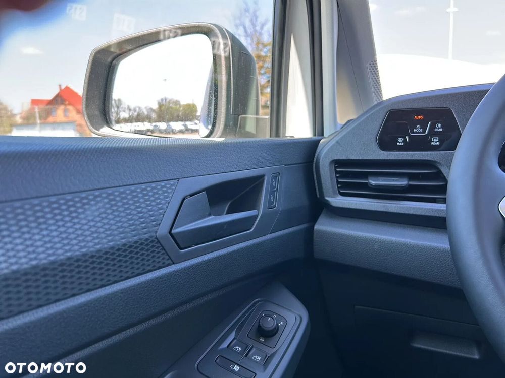 Volkswagen Caddy Maxi Cargo AUTOMAT, benzyna 1.5TSI 114KM - 24