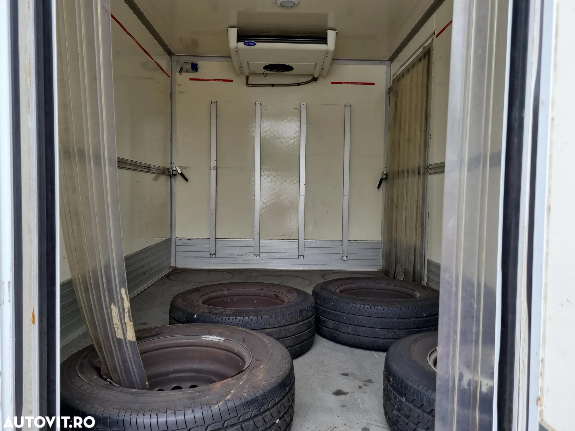 Mercedes-Benz Sprinter - 22