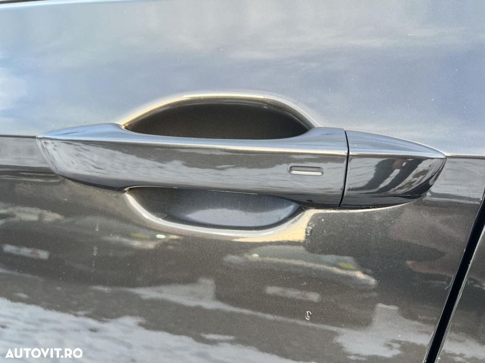 Volkswagen Passat 2.0 TDI SCR DSG Elegance - 35