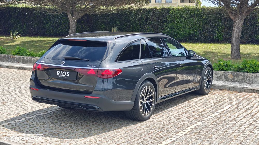 Mercedes-Benz E 300 de 4Matic All-Terrain - 23