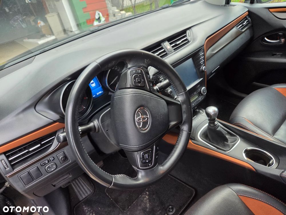 Toyota Avensis 1.8 Selection - 4