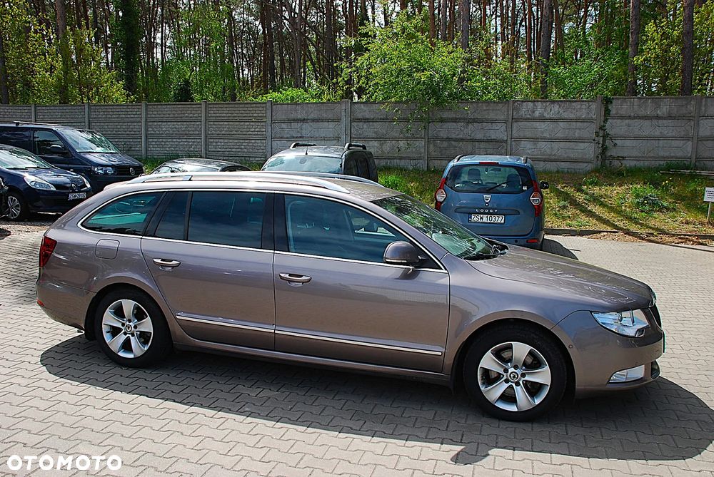 Skoda Superb 2.0 TDI Green tec DSG Elegance - 1