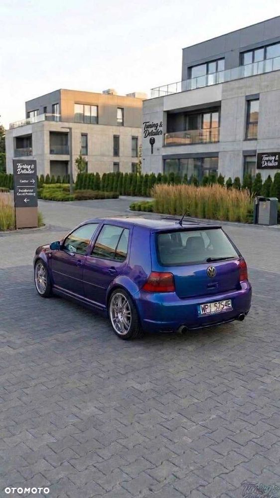 Volkswagen Golf - 4