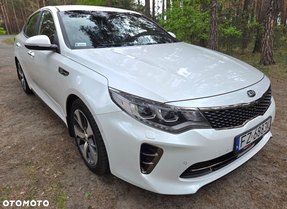 Kia Optima - 25