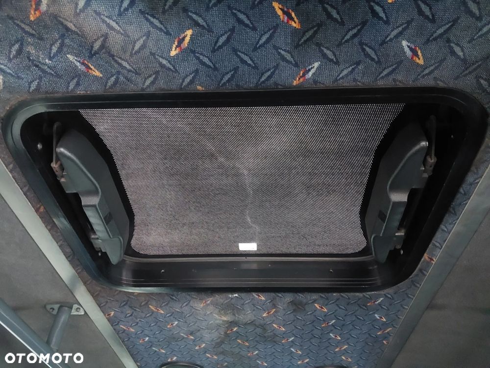 Zabudowa AUTOBUS autokarowa przeróbka na Autokar przewozy osobowe 19 Osób Mercedes Fotele Schowek półka szyberdach Okno dachowe szyby dach wyciszenie - 9
