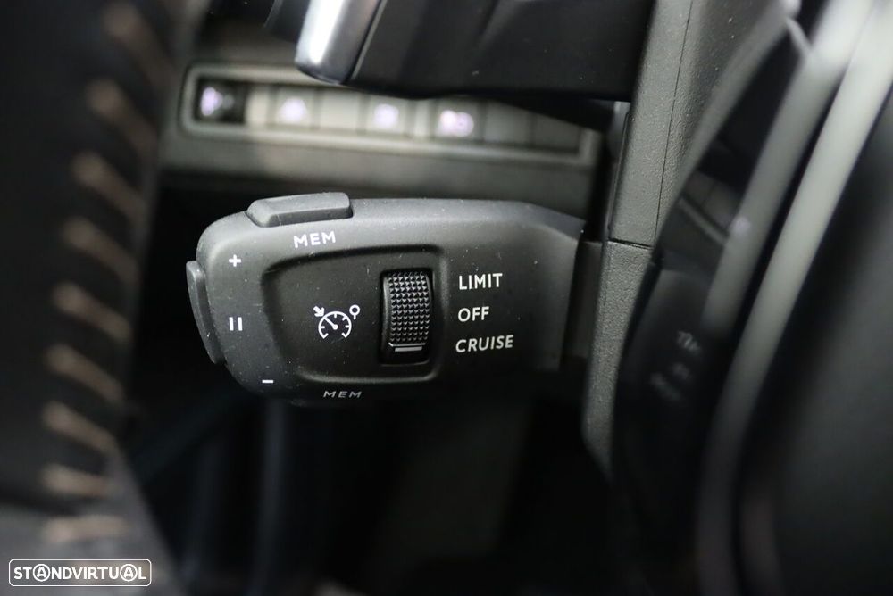 Peugeot 3008 1.6 Hybrid Allure Pack e-EAT8 - 15