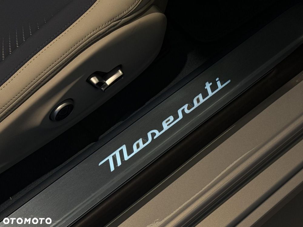 Maserati GranCabrio - 19