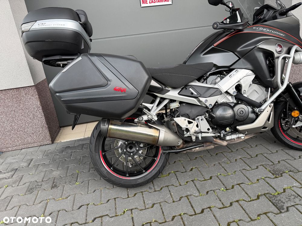 Honda VFR - 18