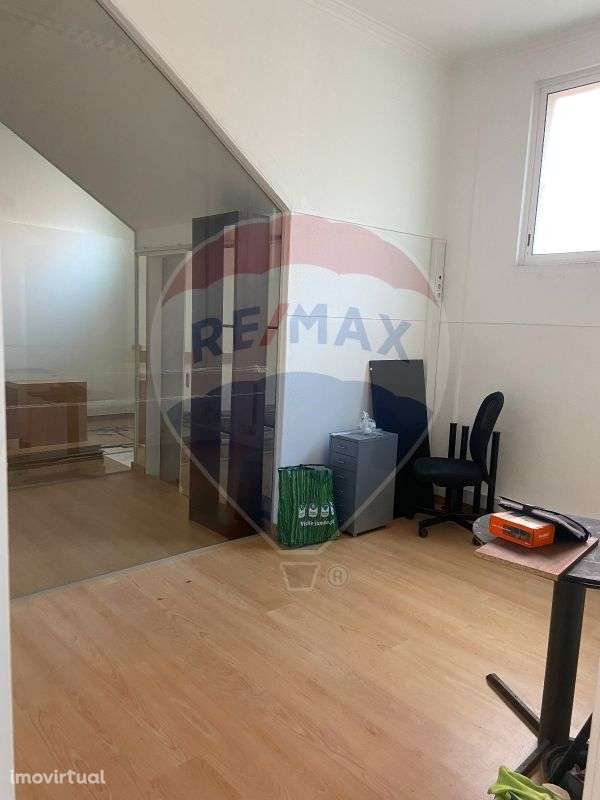 Armazém T1 para arrendamento - Grande imagem: 3/6