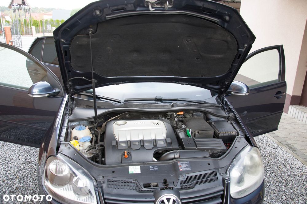 Volkswagen Golf 2.0 TDI DPF GT Sport - 23
