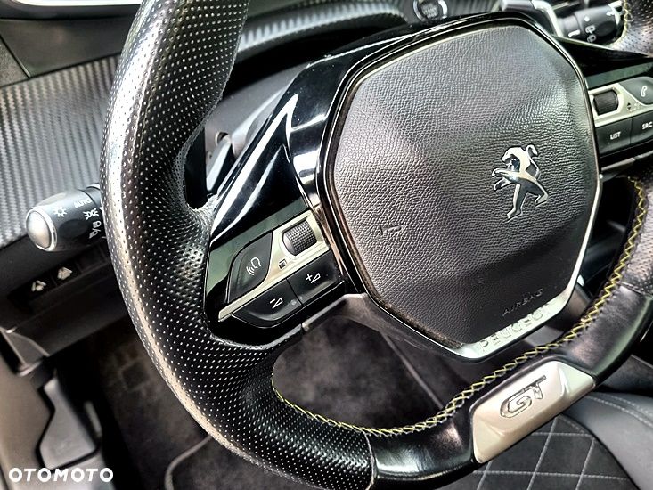 Peugeot 2008 PureTech 130 EAT8 GT - 29