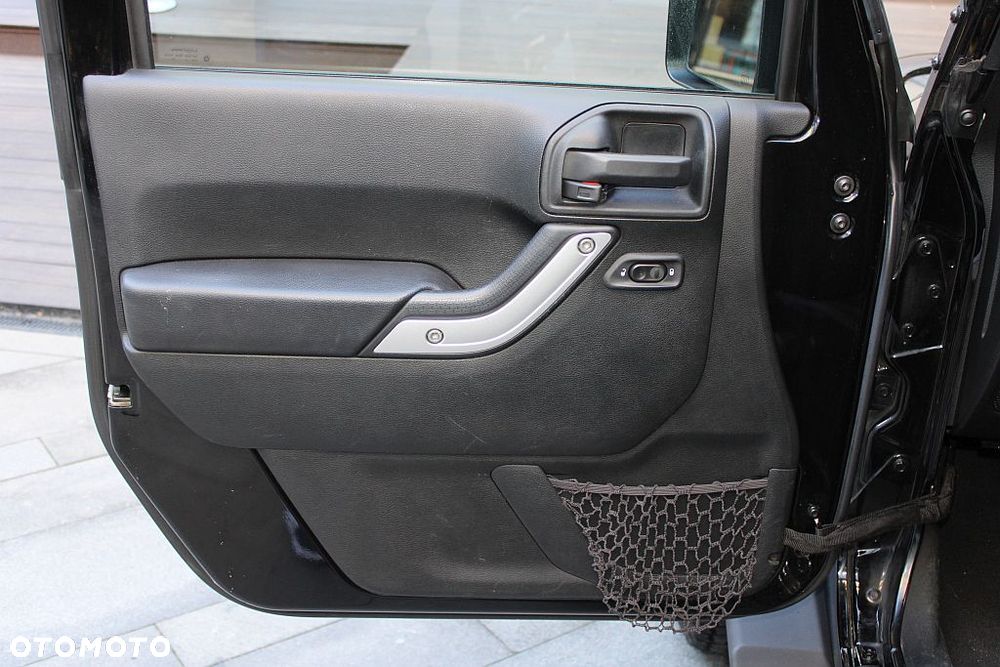Jeep Wrangler - 36