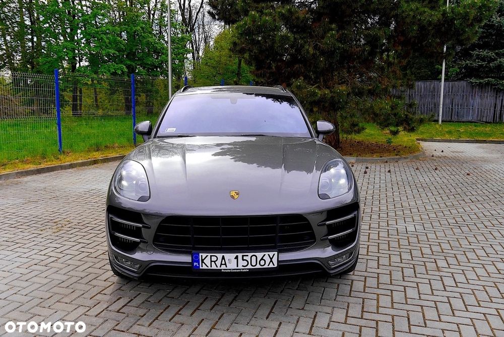 Porsche Macan Turbo - 2