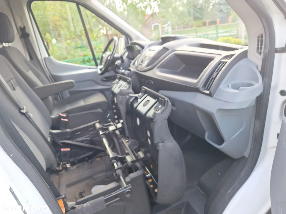 Ford Transit - 27