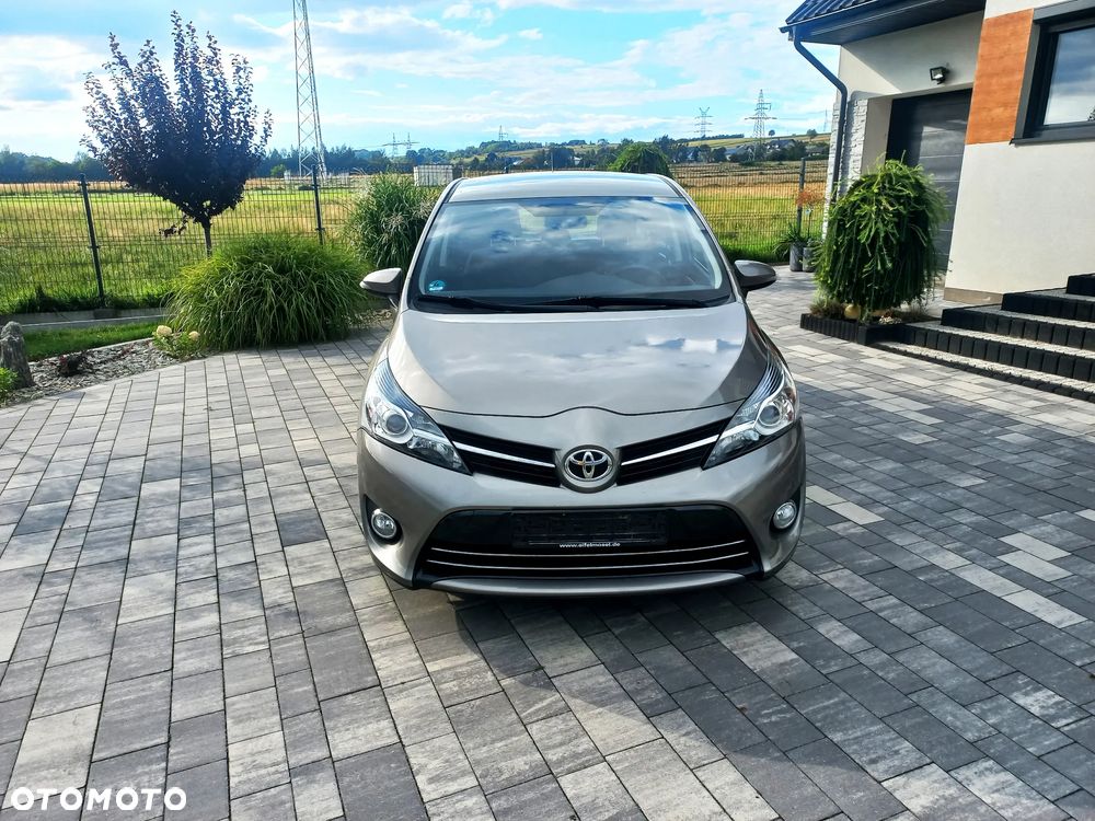 Toyota Verso 1.6 D-4D Premium - 2