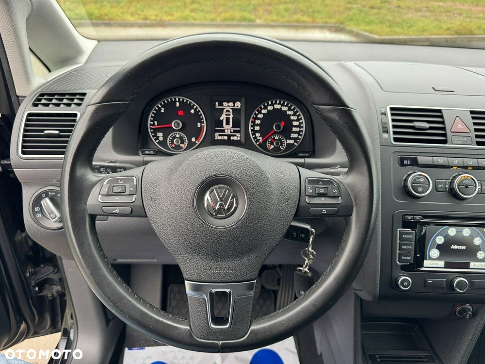 Volkswagen Touran 1.6 TDI DPF BlueMotion Technology Highline - 22