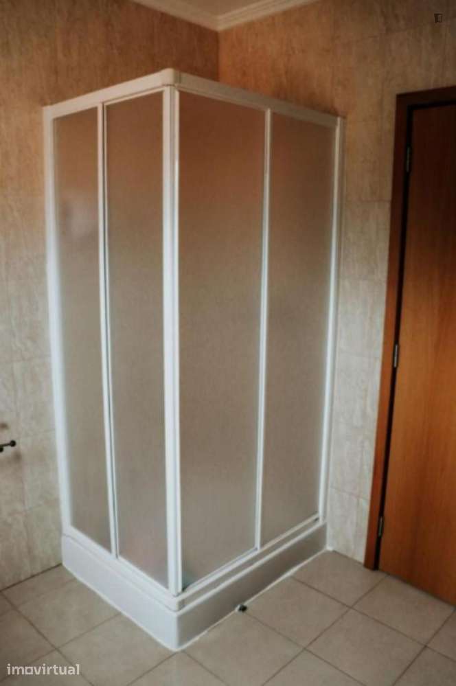 Quarto - localizado em Setubal - Grande imagem: 3/9