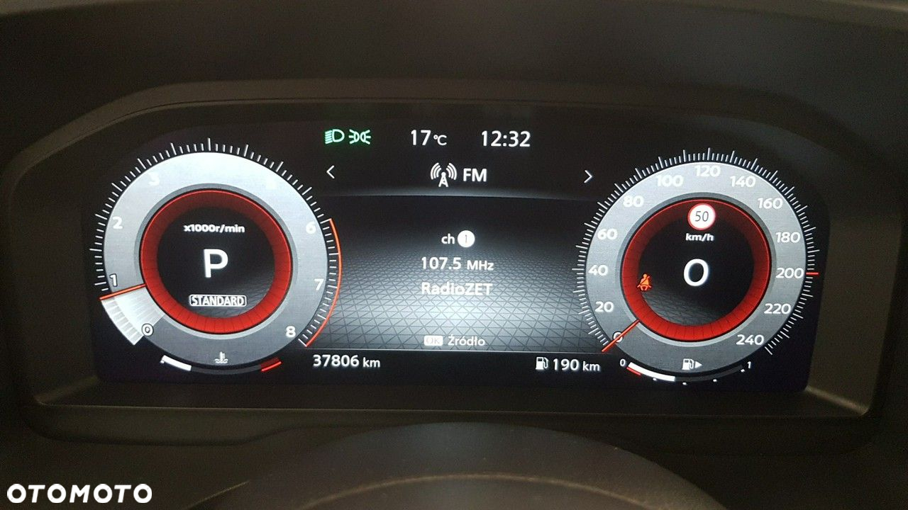 Nissan Qashqai - 25