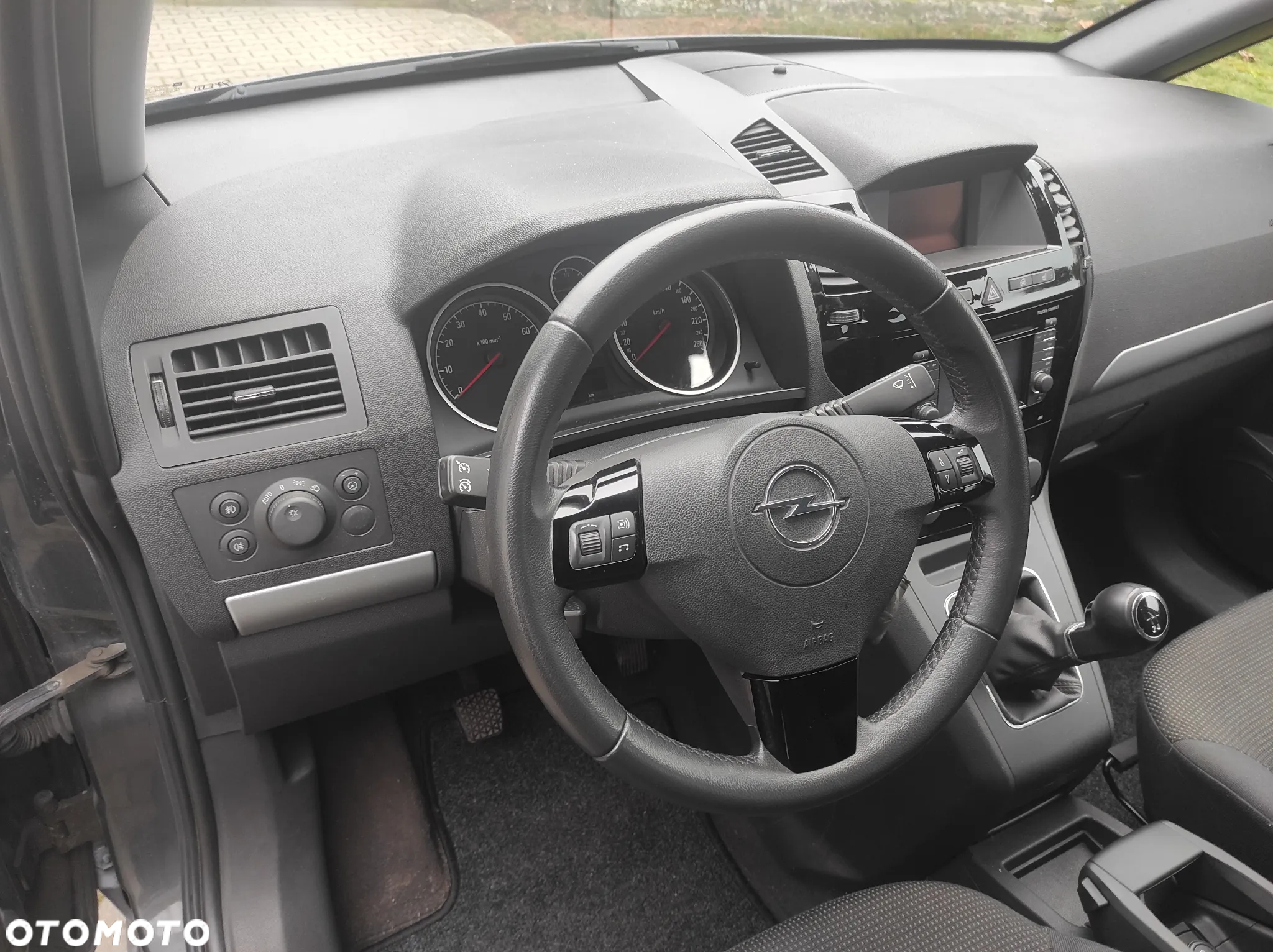 Opel Zafira 1.8 Cosmo - 10