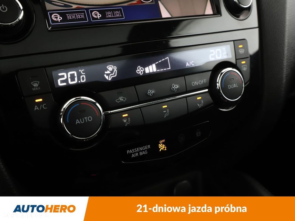 Nissan Qashqai 1.7 dCi 4x4 N-Connecta Xtronic - 24
