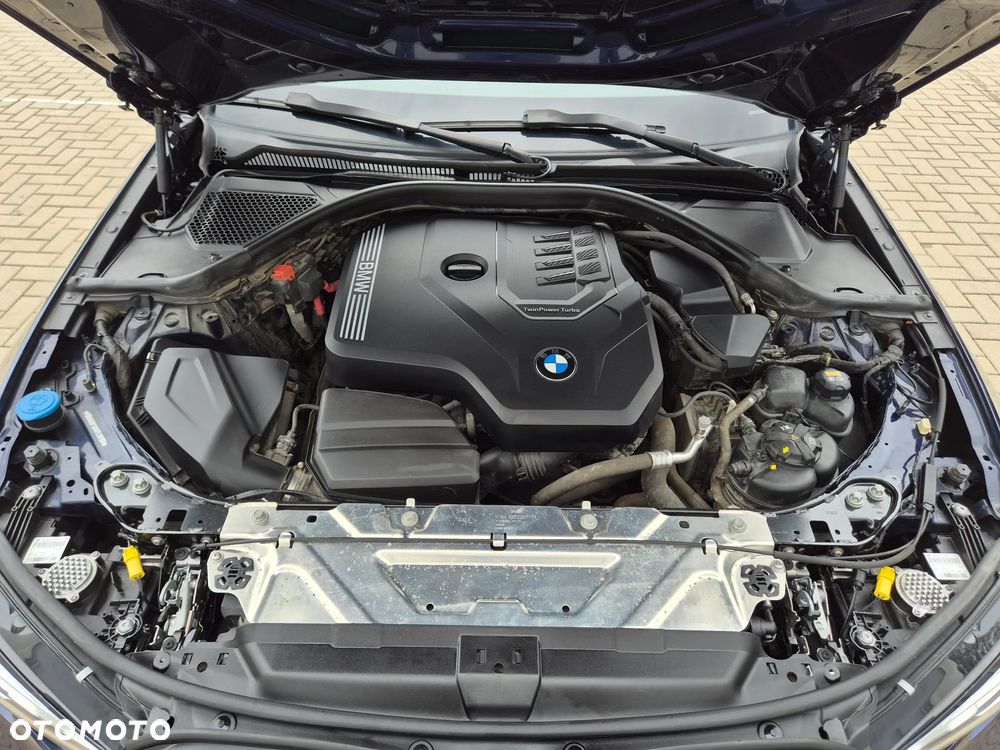 BMW Seria 3 330i xDrive M Sport sport - 28