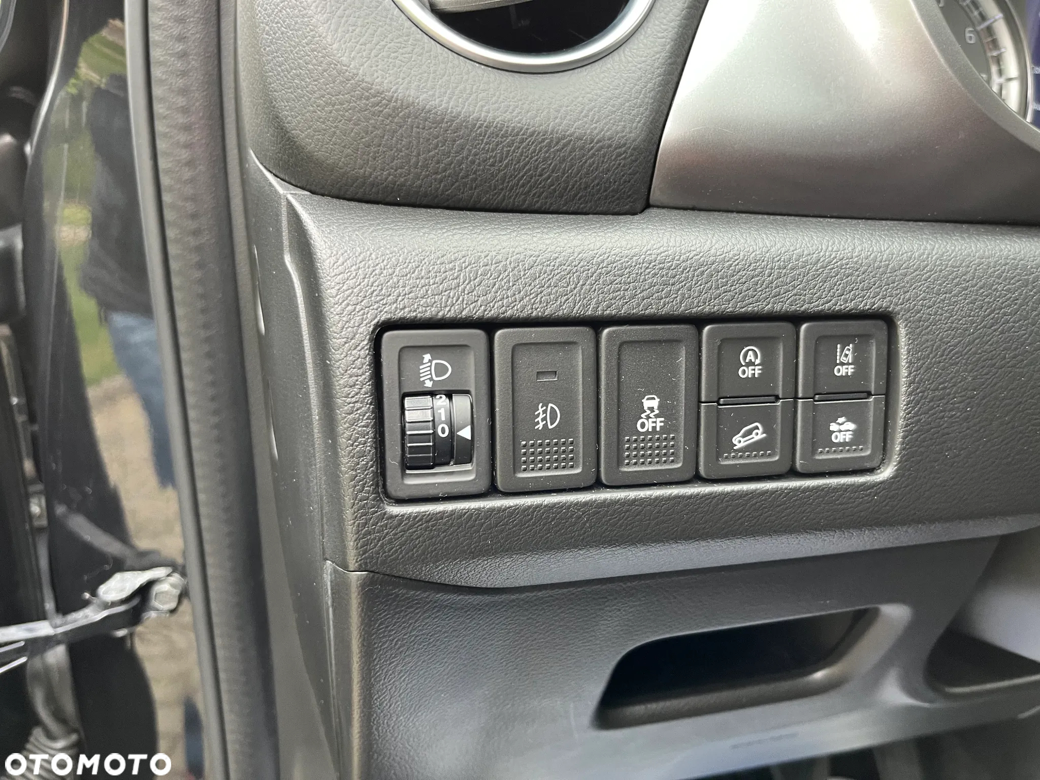 Suzuki Vitara 1.0 Boosterjet Premium 4WD - 26
