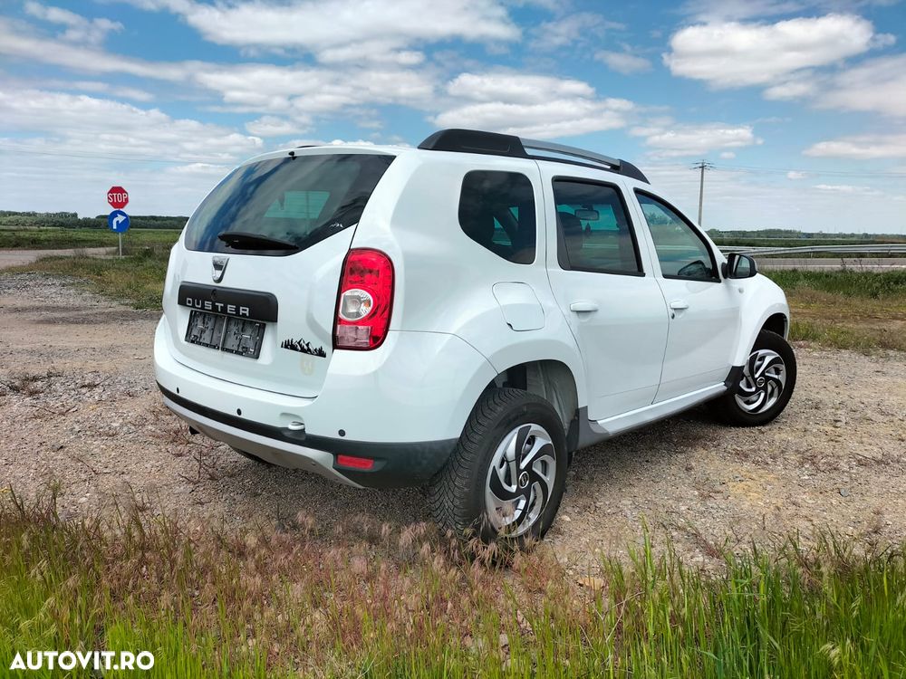 Dacia Duster 1.6 16V 105 4x2 Laureate - 4