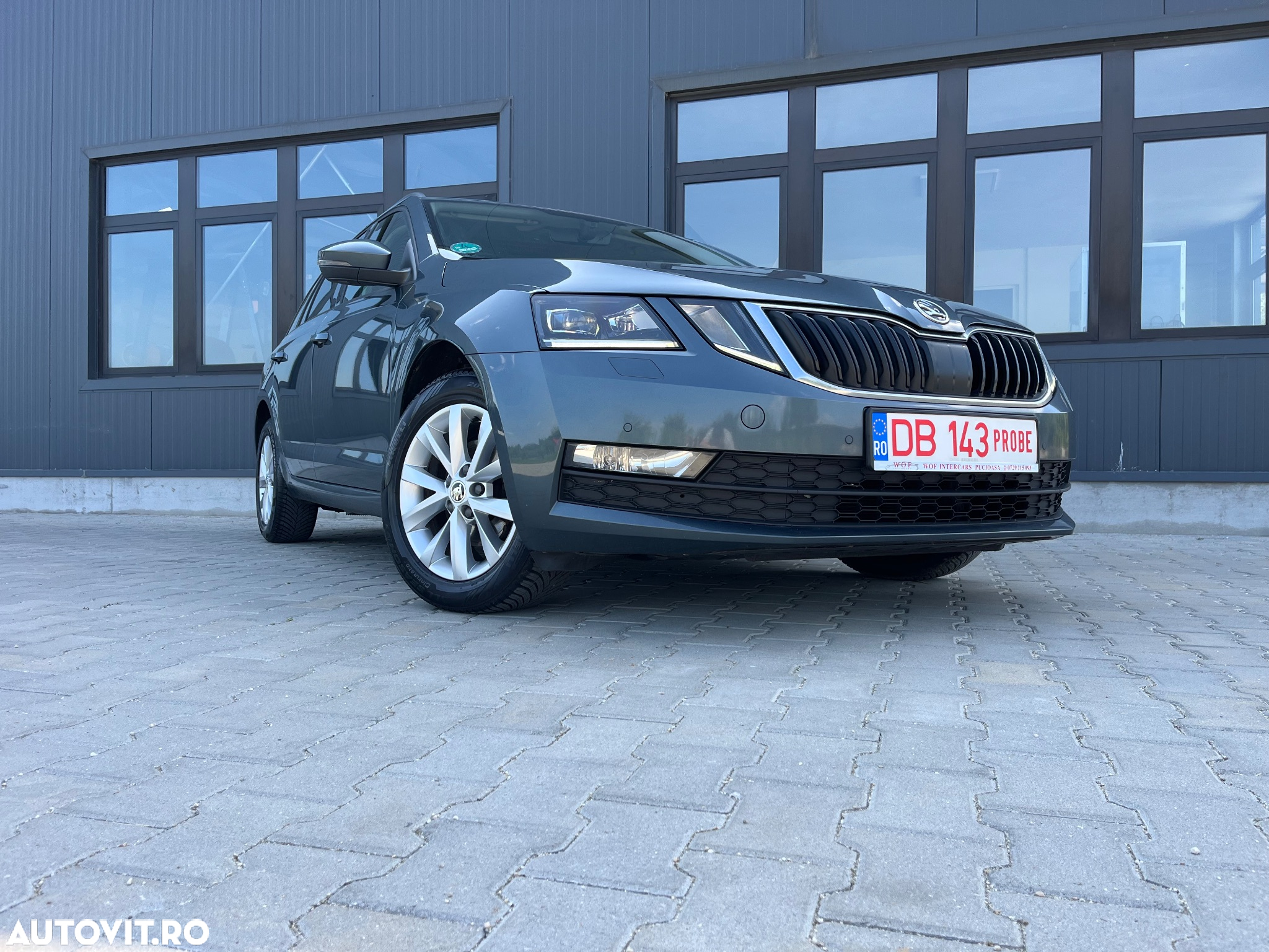 Skoda Octavia Combi 1.6 TDI DSG Clever - 35