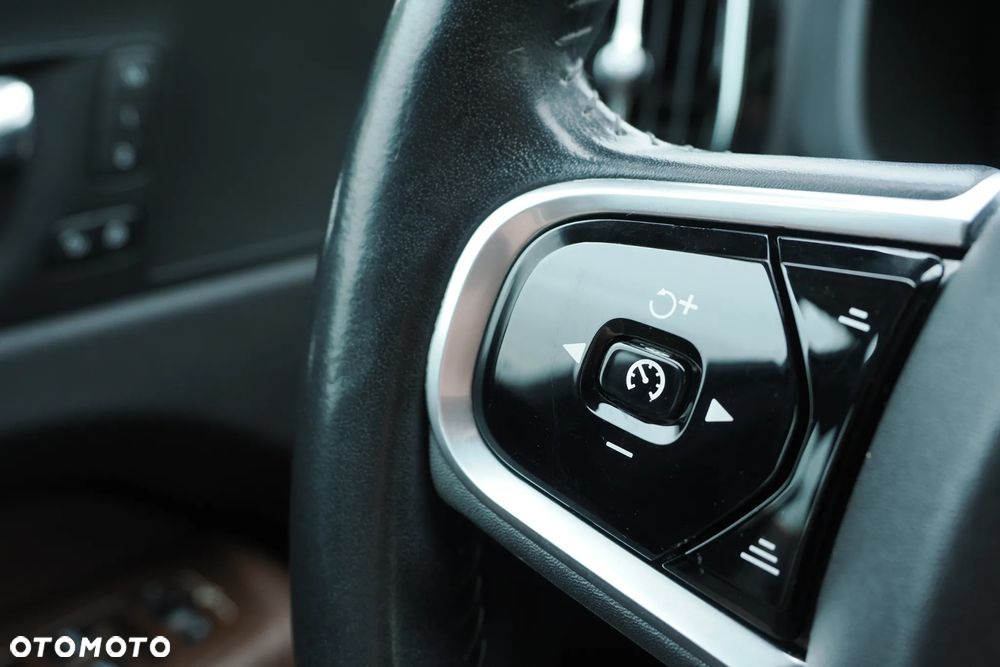 Volvo XC 60 D4 AWD Inscription - 18
