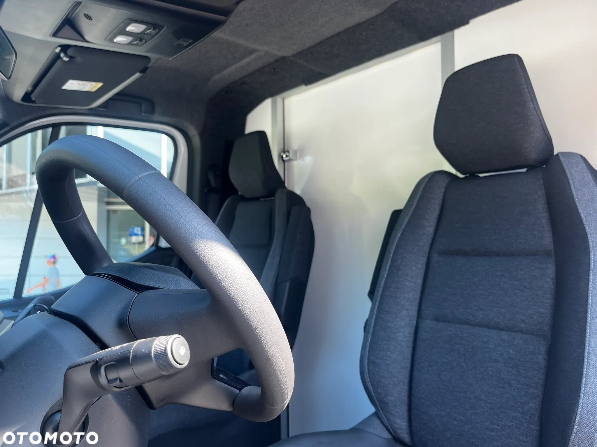 Renault Master Kontener na platformie - 8