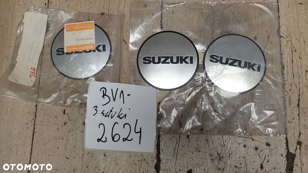 Emblemat pokrywy alternatora Suzuki GS550 GS550 GS850 GS1100  68233-34200 - 1