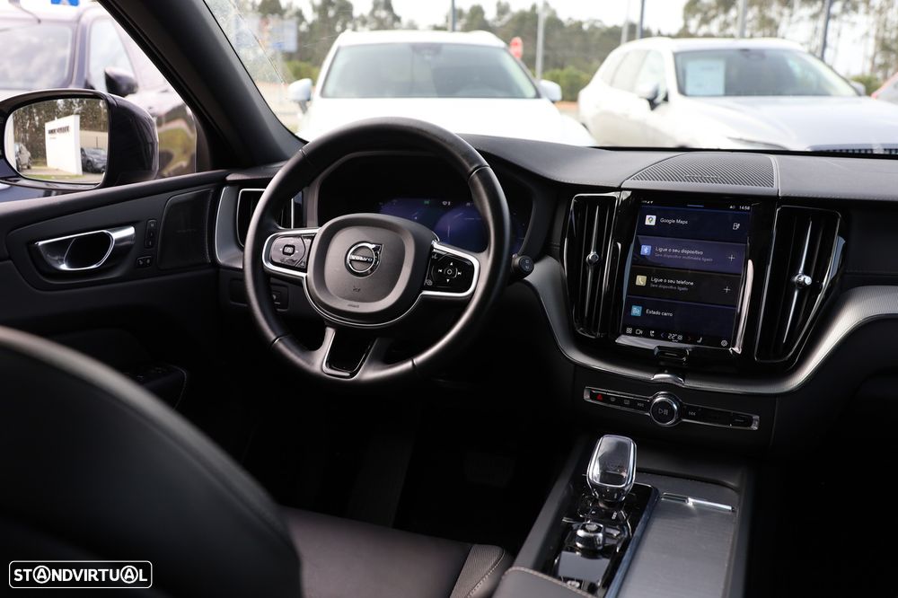 Volvo XC 60 2.0 T6 PHEV Ultra Dark - 19