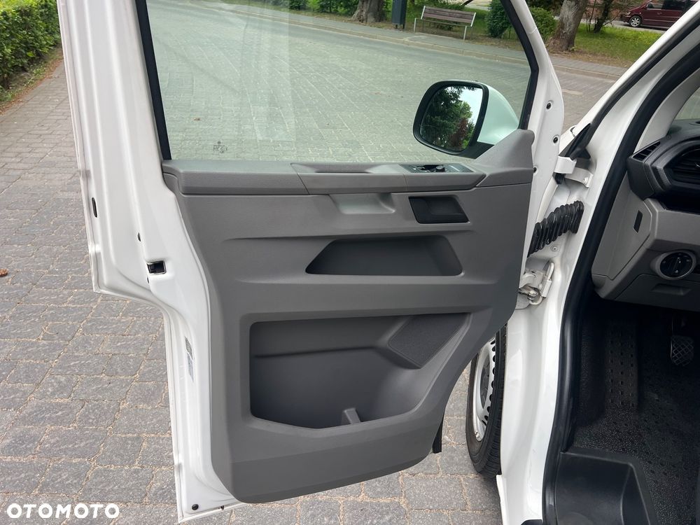 Volkswagen Transporter T6.1 - 15