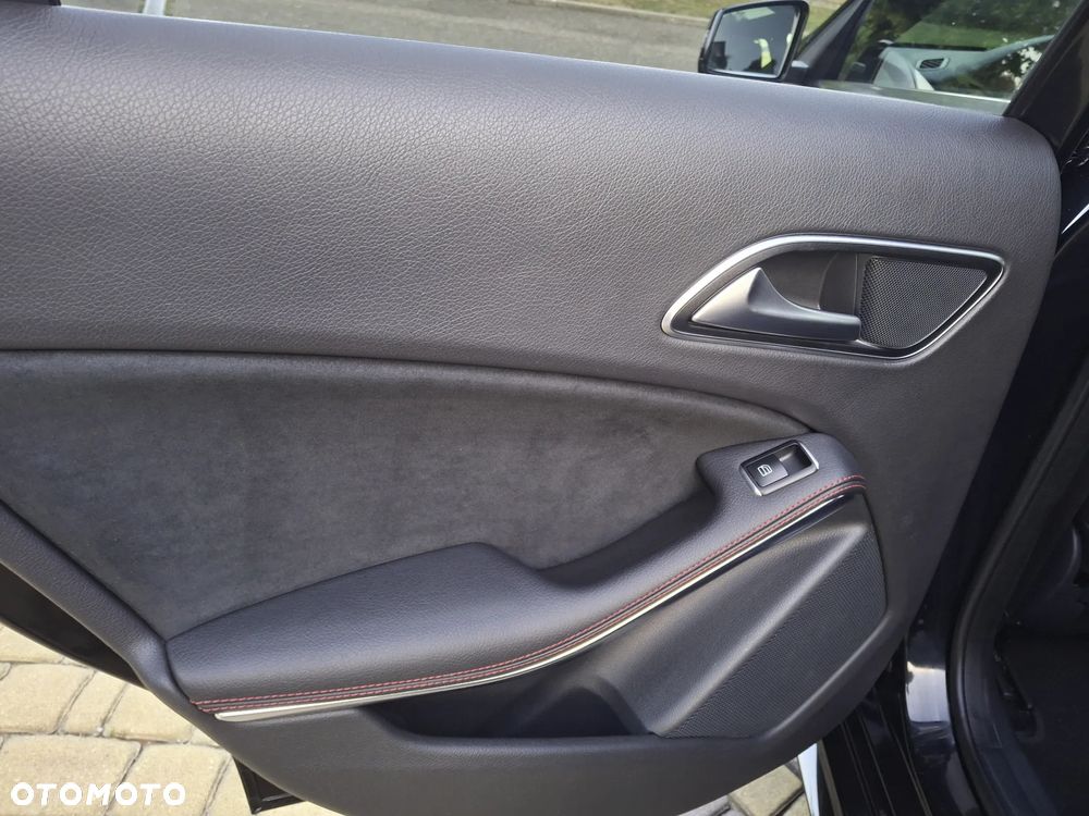 Mercedes-Benz Klasa A 220 CDI 4Matic 7G-DCT AMG Line - 15